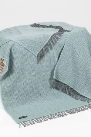 Merino Cashmere Throw Ref 1423